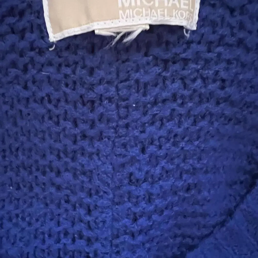 Michael Kors beautiful knit royal blue sweater Size Large